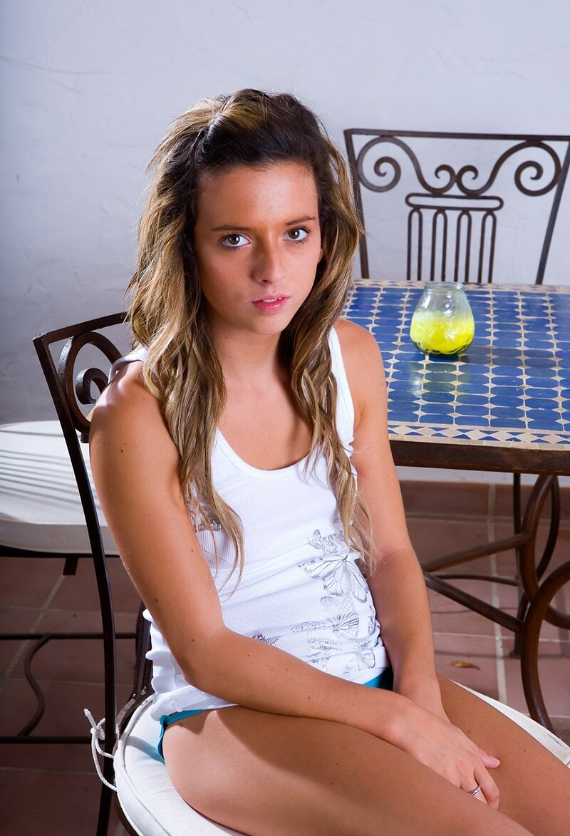 Олеся, 20 лет, 4 размер груди